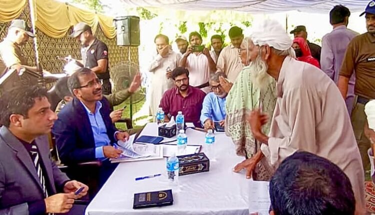 Bahawalnagar DC Syed Muhammad Abbas listening to citizens’ complaints at an open court in Bahawalnagar
